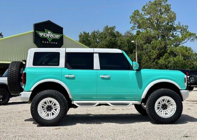 image of a custom Bronco in a Tiffany blue color