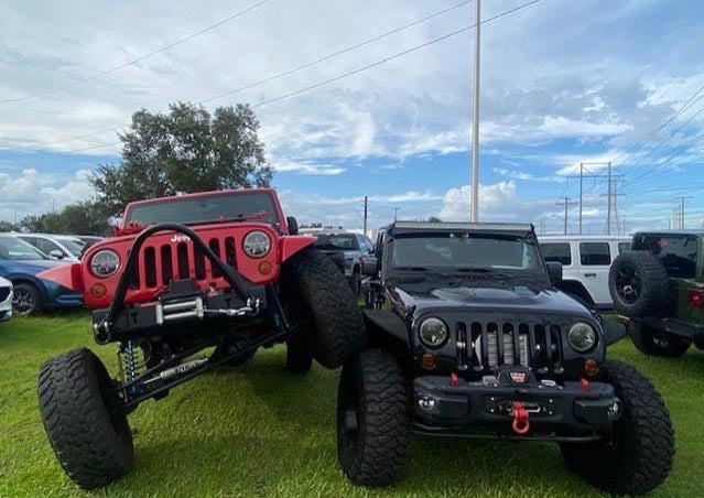 image of a Jeep with custom color
