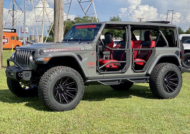 image of a Jeep with custom color