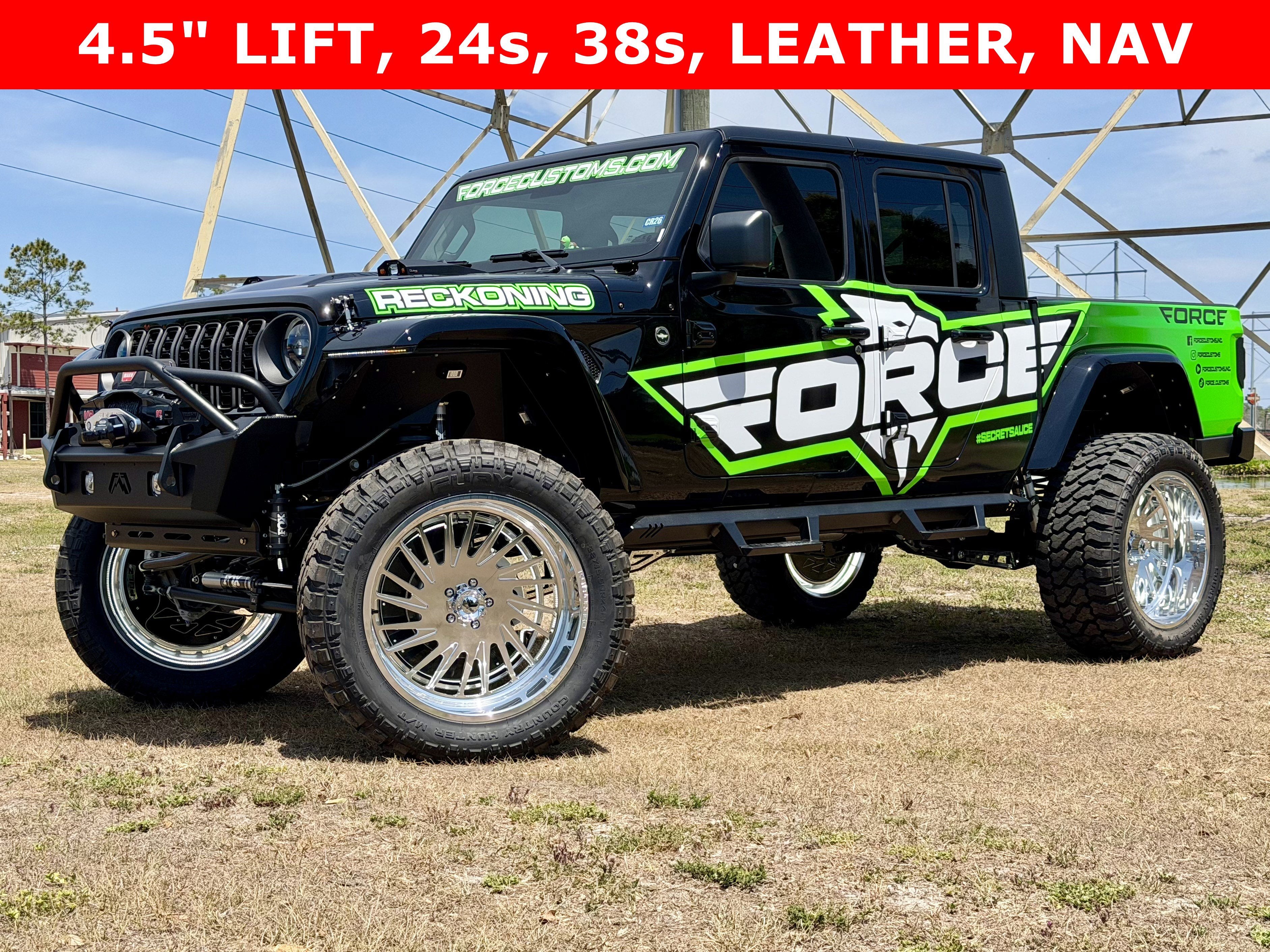 2024 Jeep Gladiator Sport S's photo