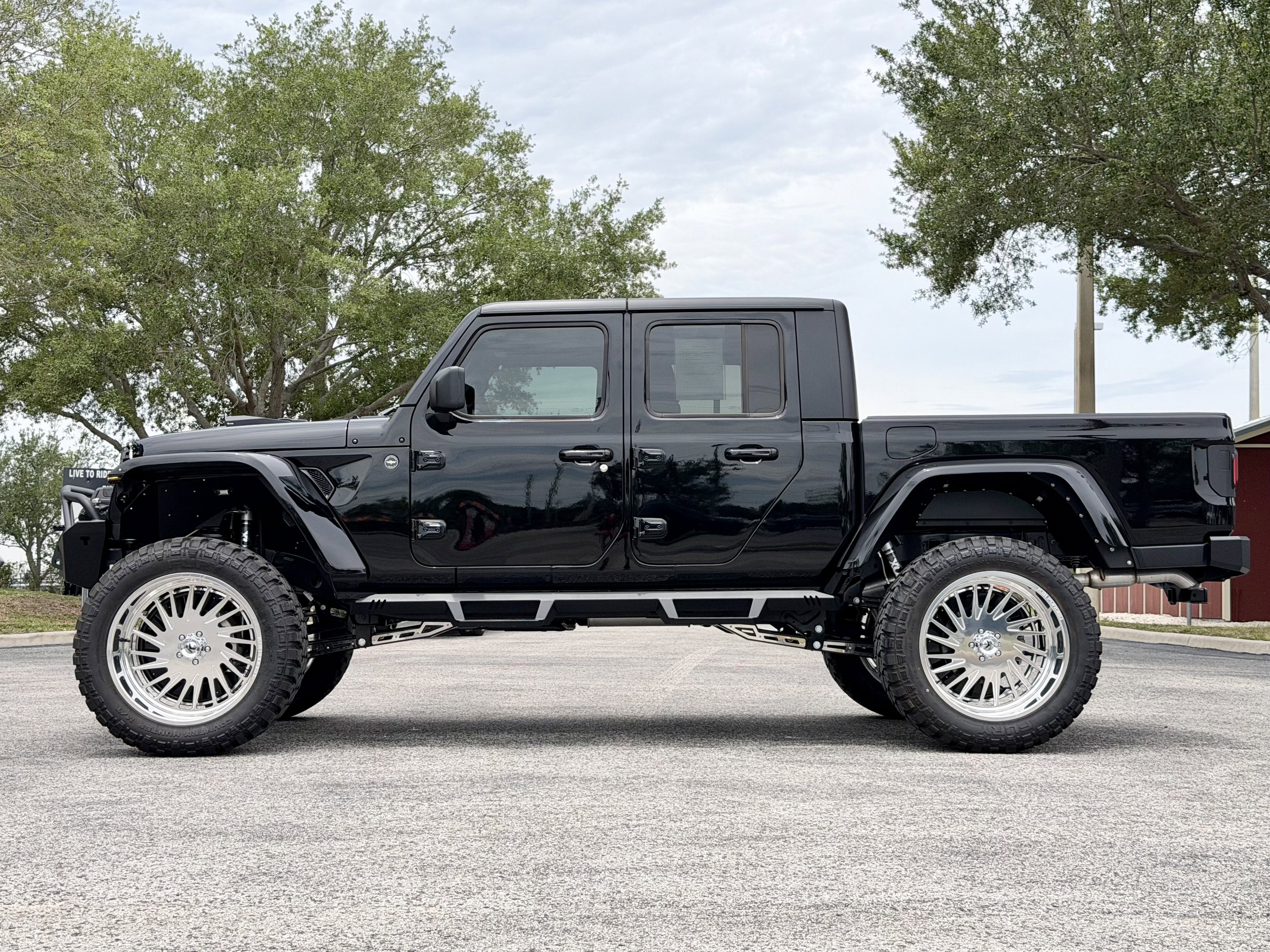 2024 Jeep Gladiator Sport S