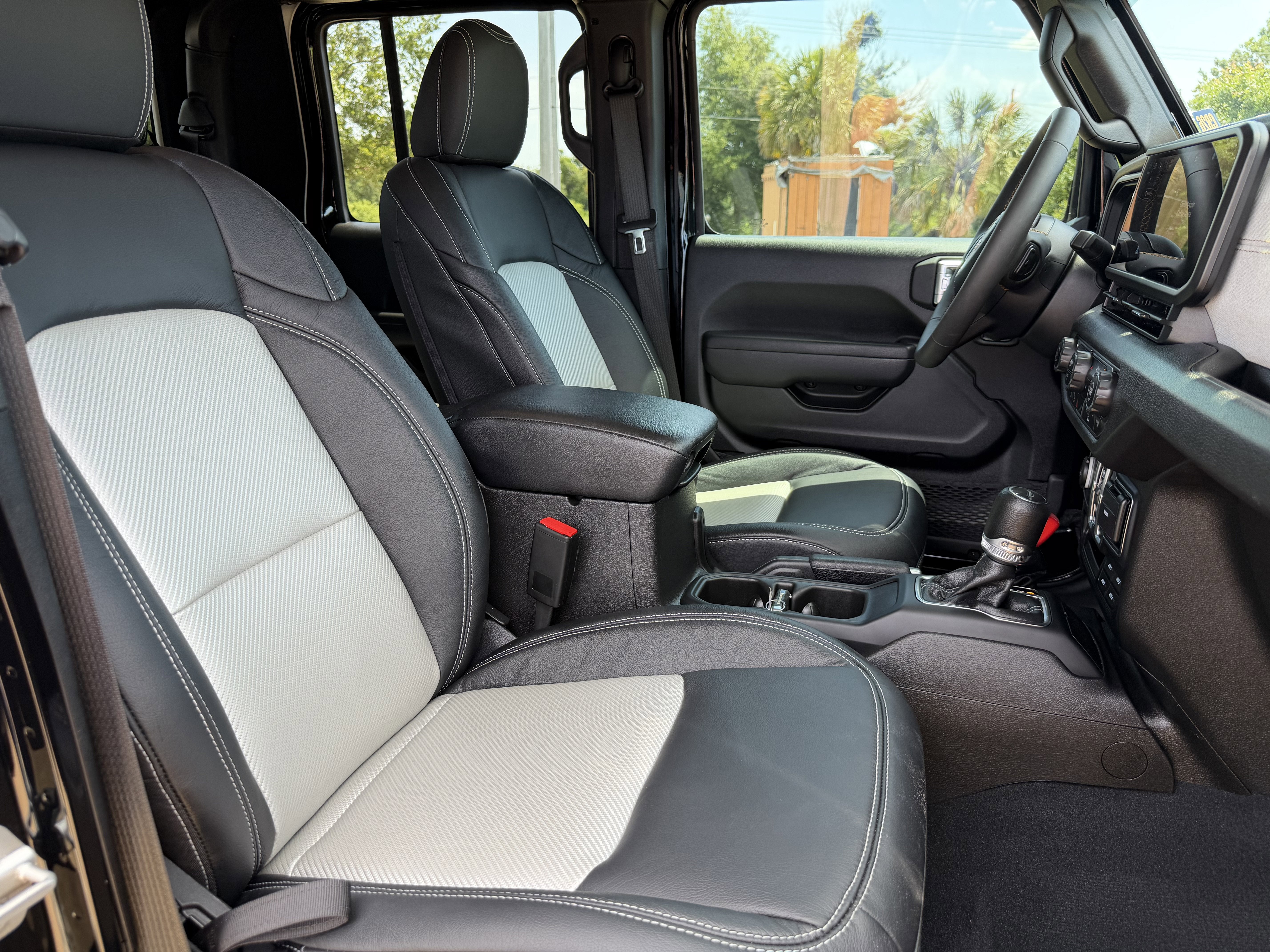 2024 Jeep Gladiator Sport S