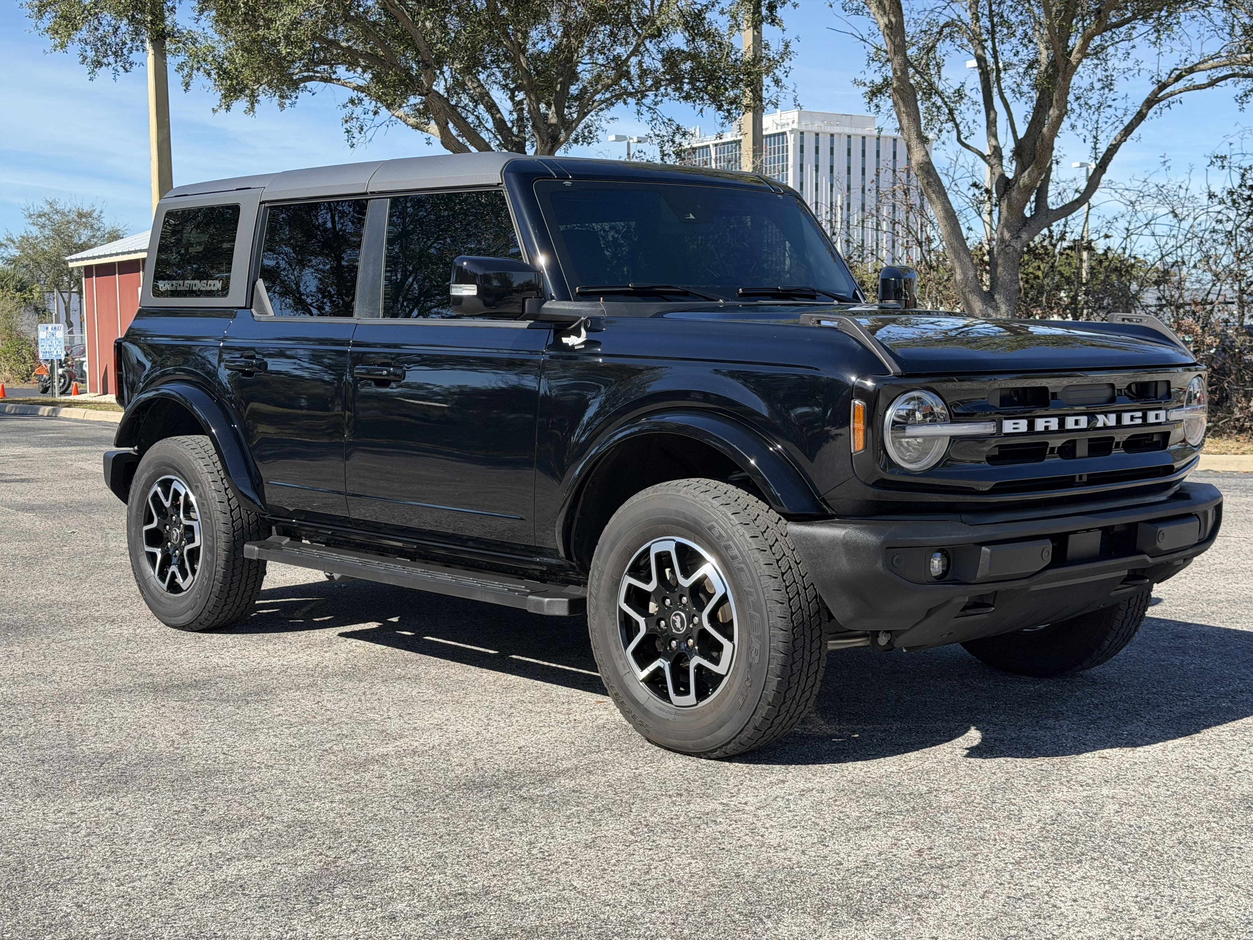 2024 Ford Bronco Outer Banks
