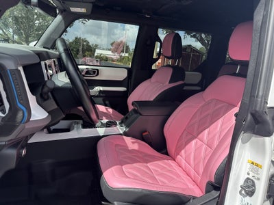 2023 Ford Bronco BLACK DIAMOND, PINK WRAP