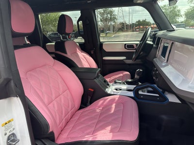 2023 Ford Bronco BLACK DIAMOND, PINK WRAP