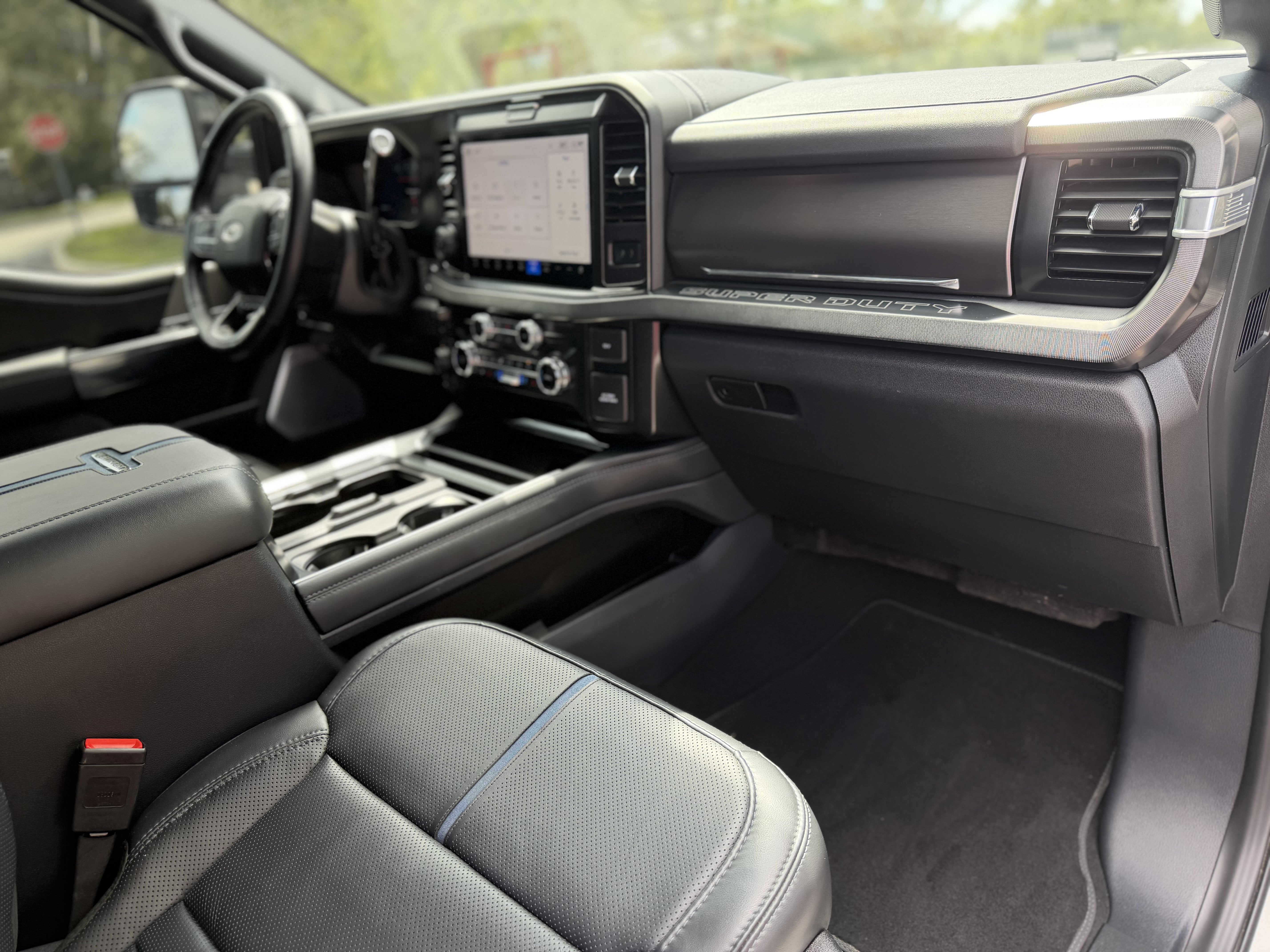 2026 Ford Super Duty F-250 SRW Platinum