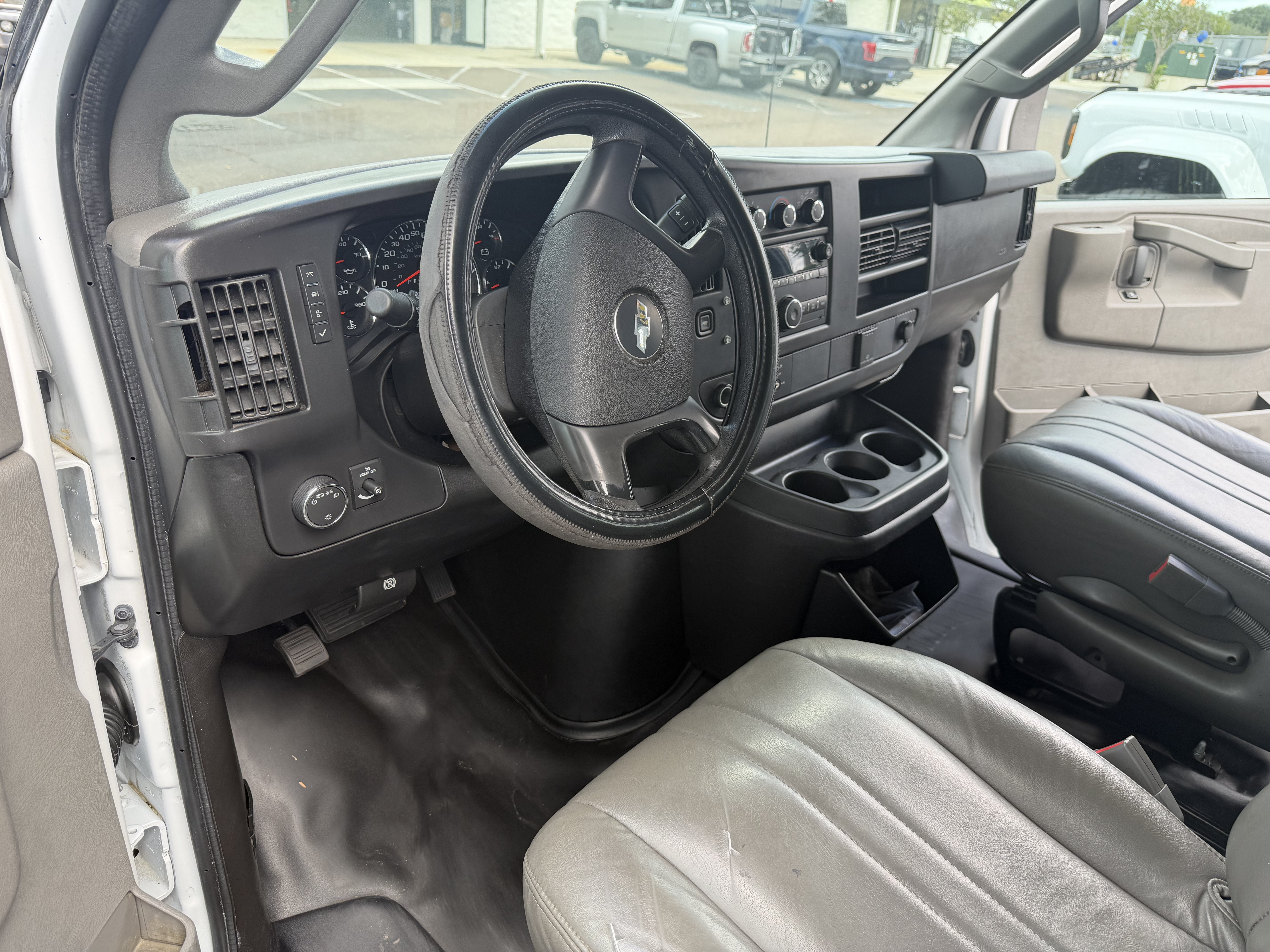 2016 Chevrolet Express Cargo Van RWD 2500 135