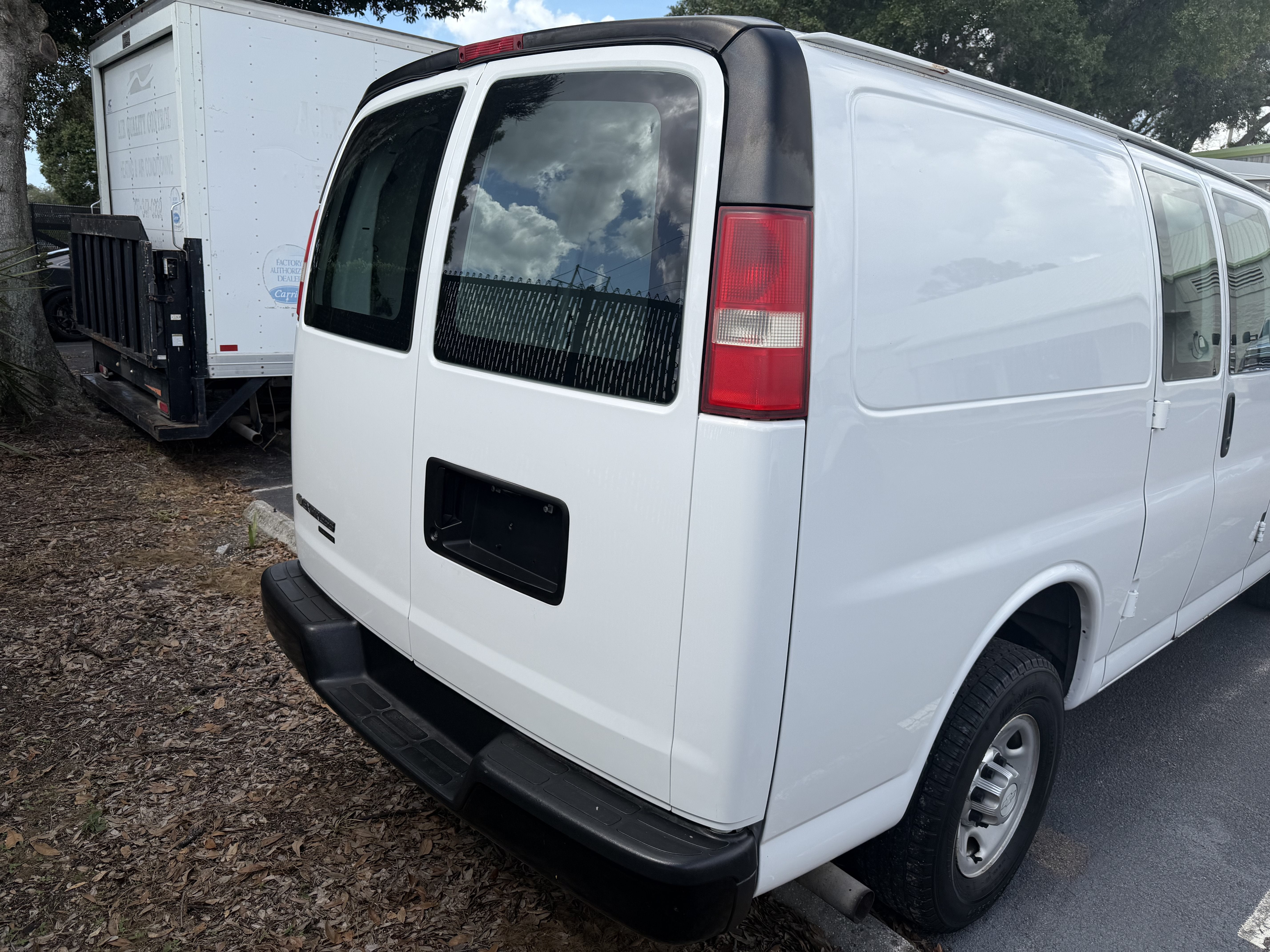 2016 Chevrolet Express Cargo Van RWD 2500 135