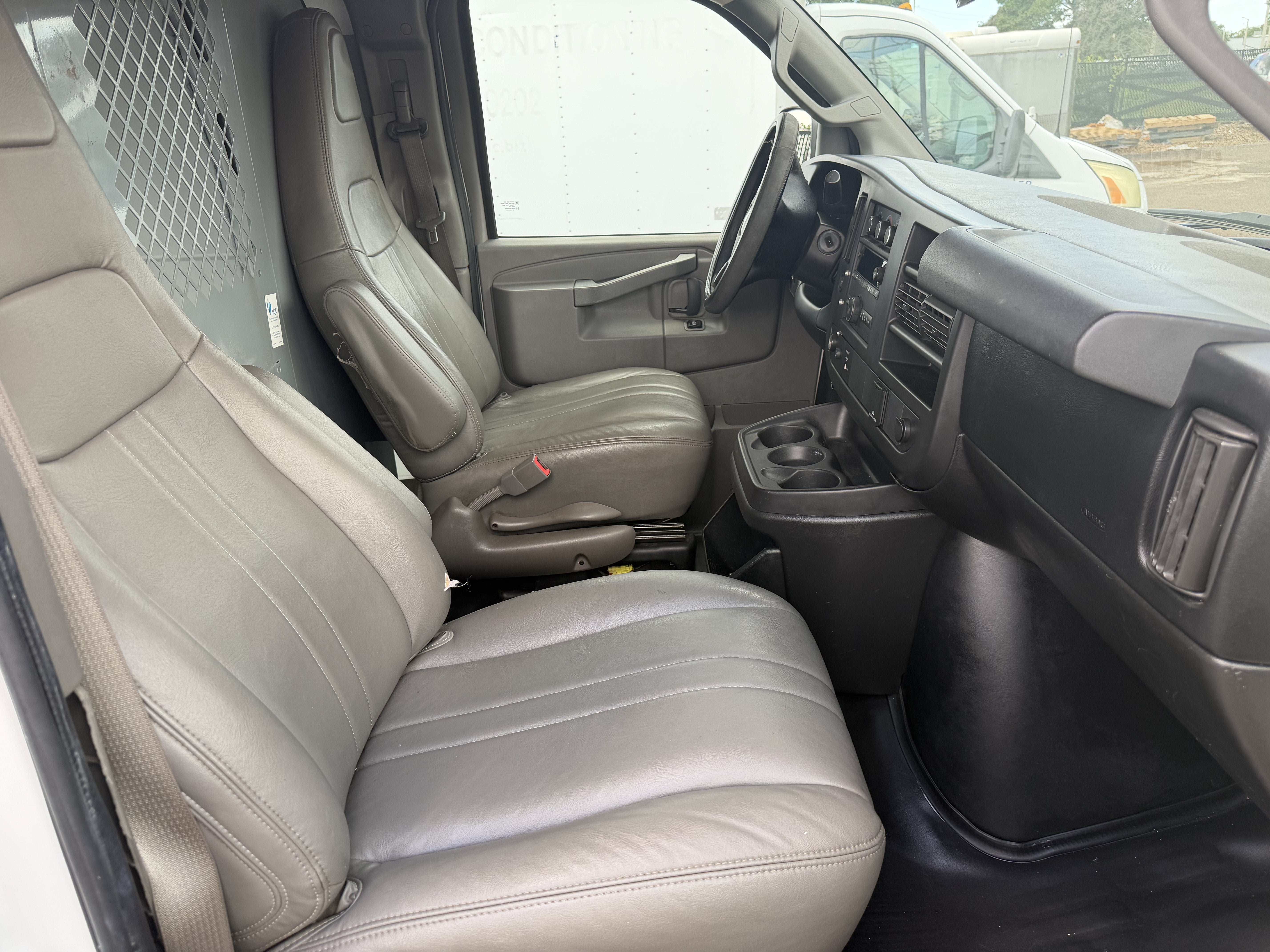 2016 Chevrolet Express Cargo Van RWD 2500 135