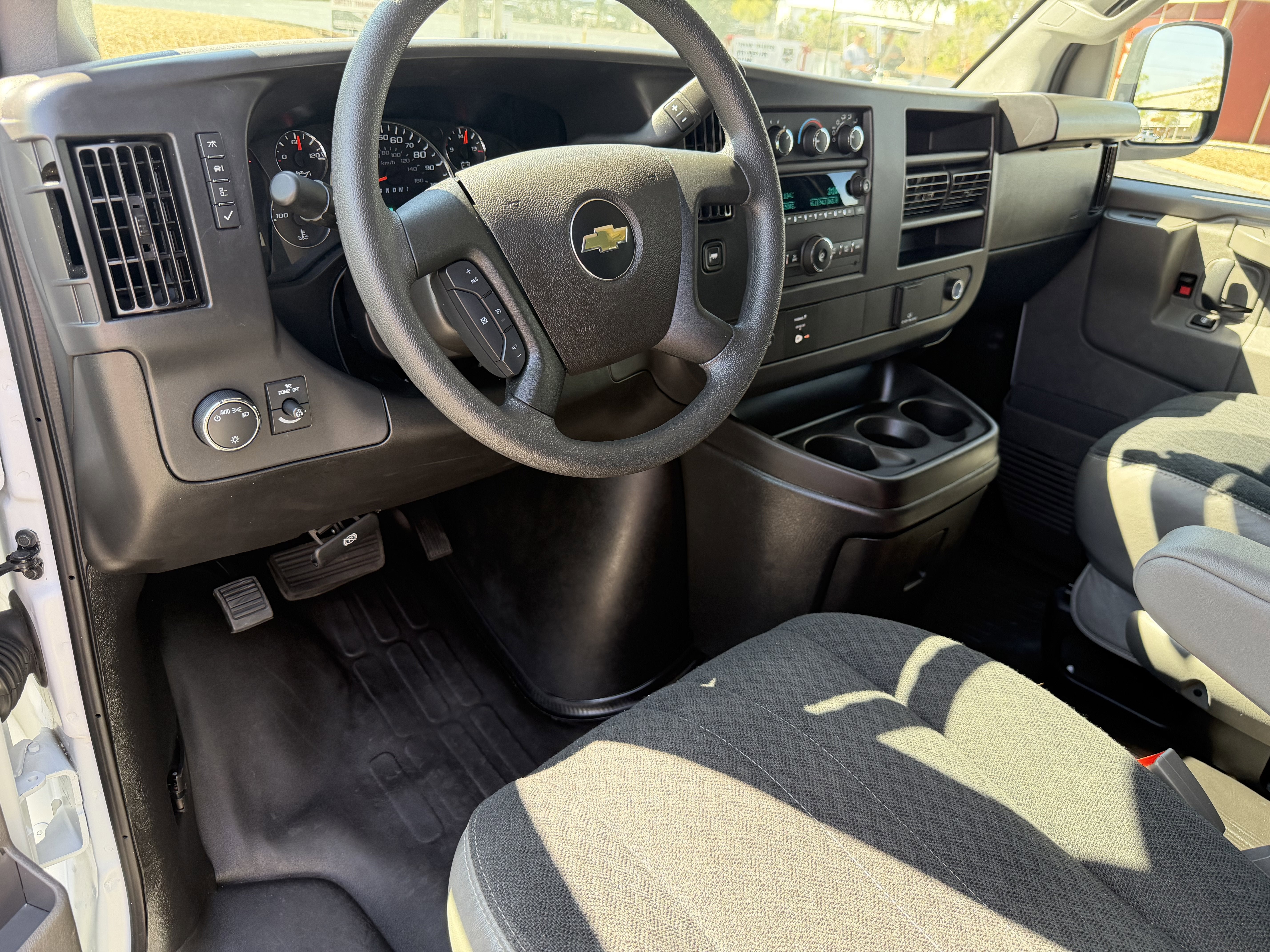 2024 Chevrolet Express Cargo Van RWD 2500 135