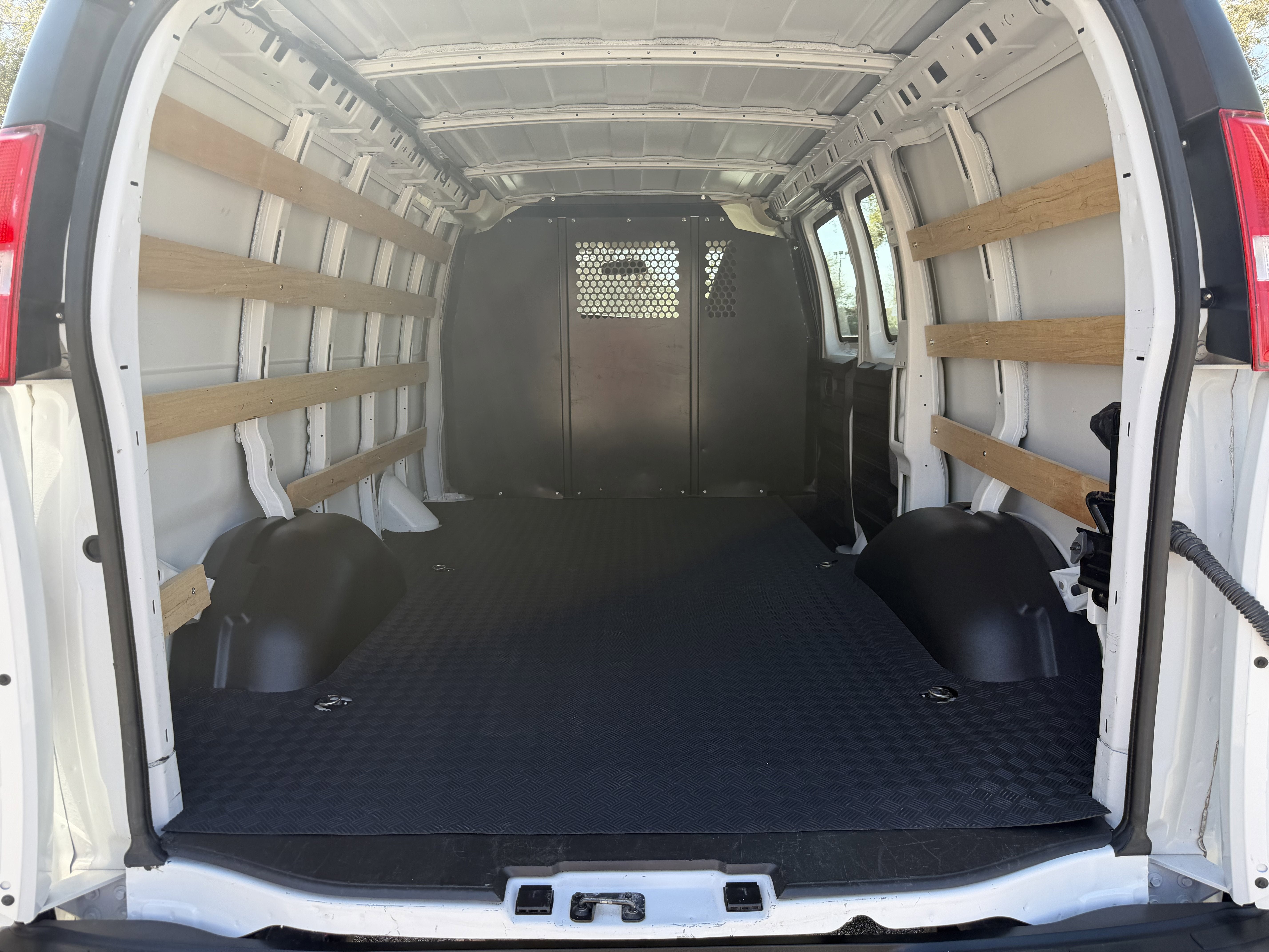 2024 Chevrolet Express Cargo Van RWD 2500 135