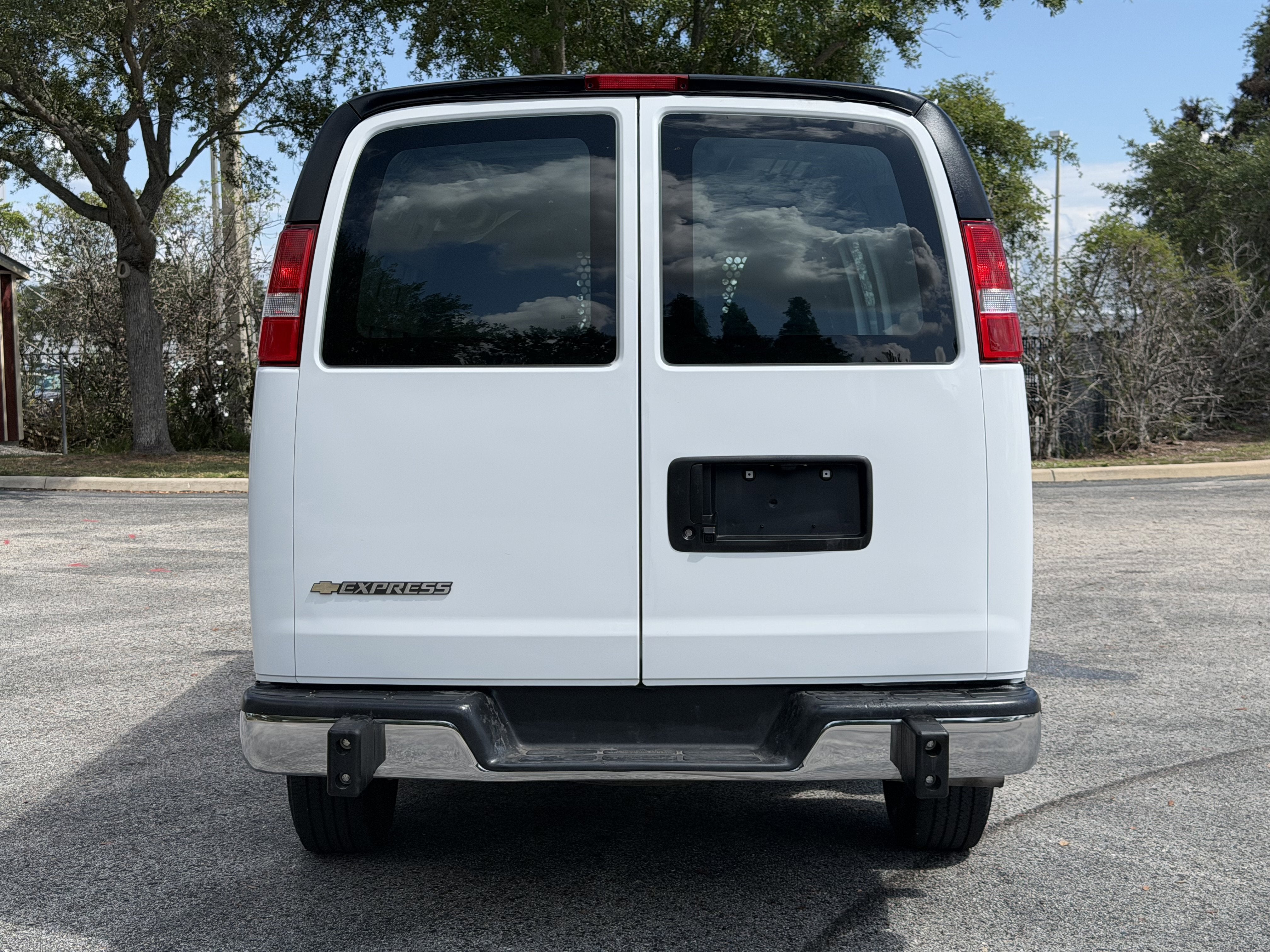 2025 Chevrolet Express Cargo Van RWD 2500 135