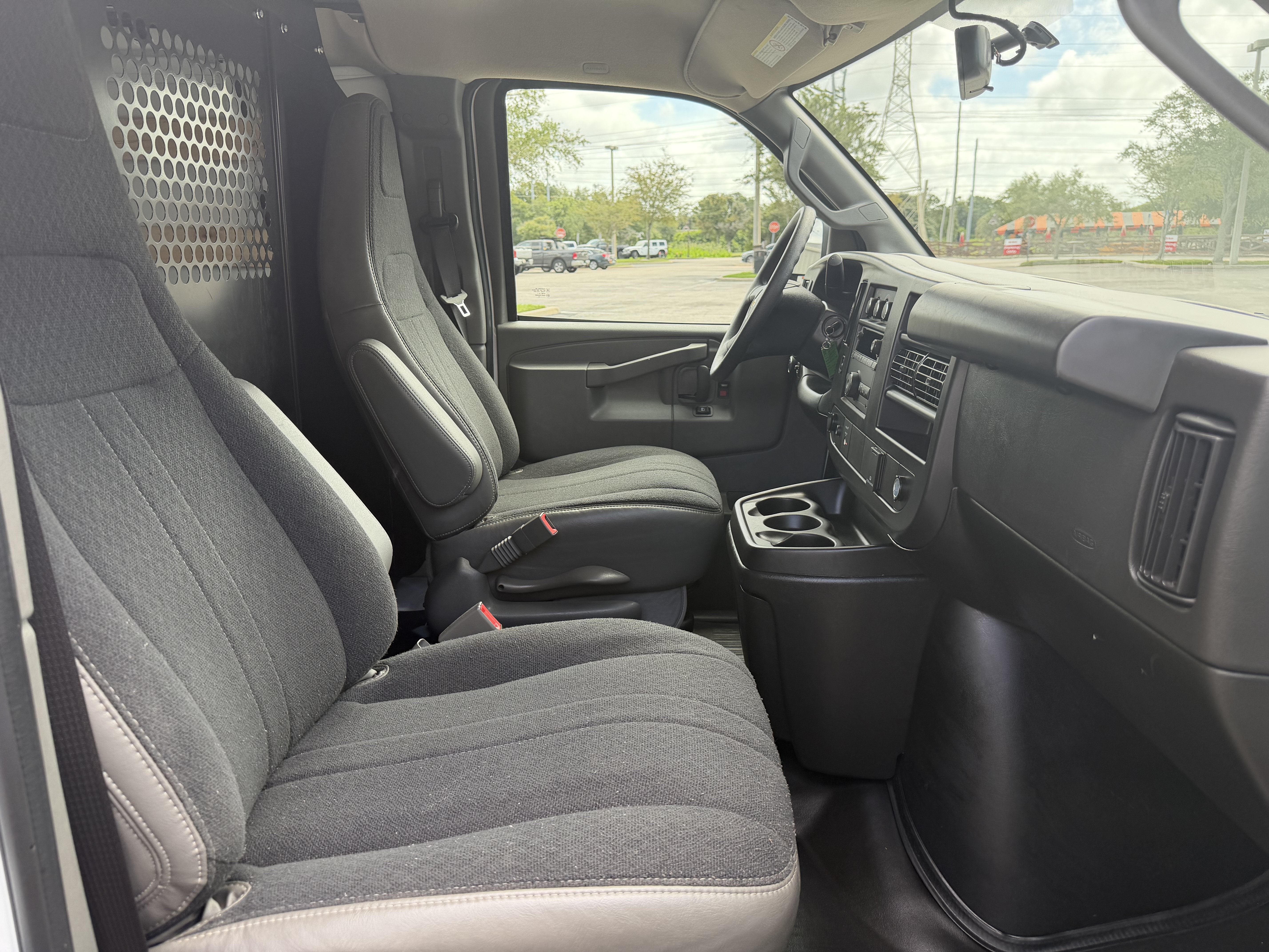 2025 Chevrolet Express Cargo Van RWD 2500 135
