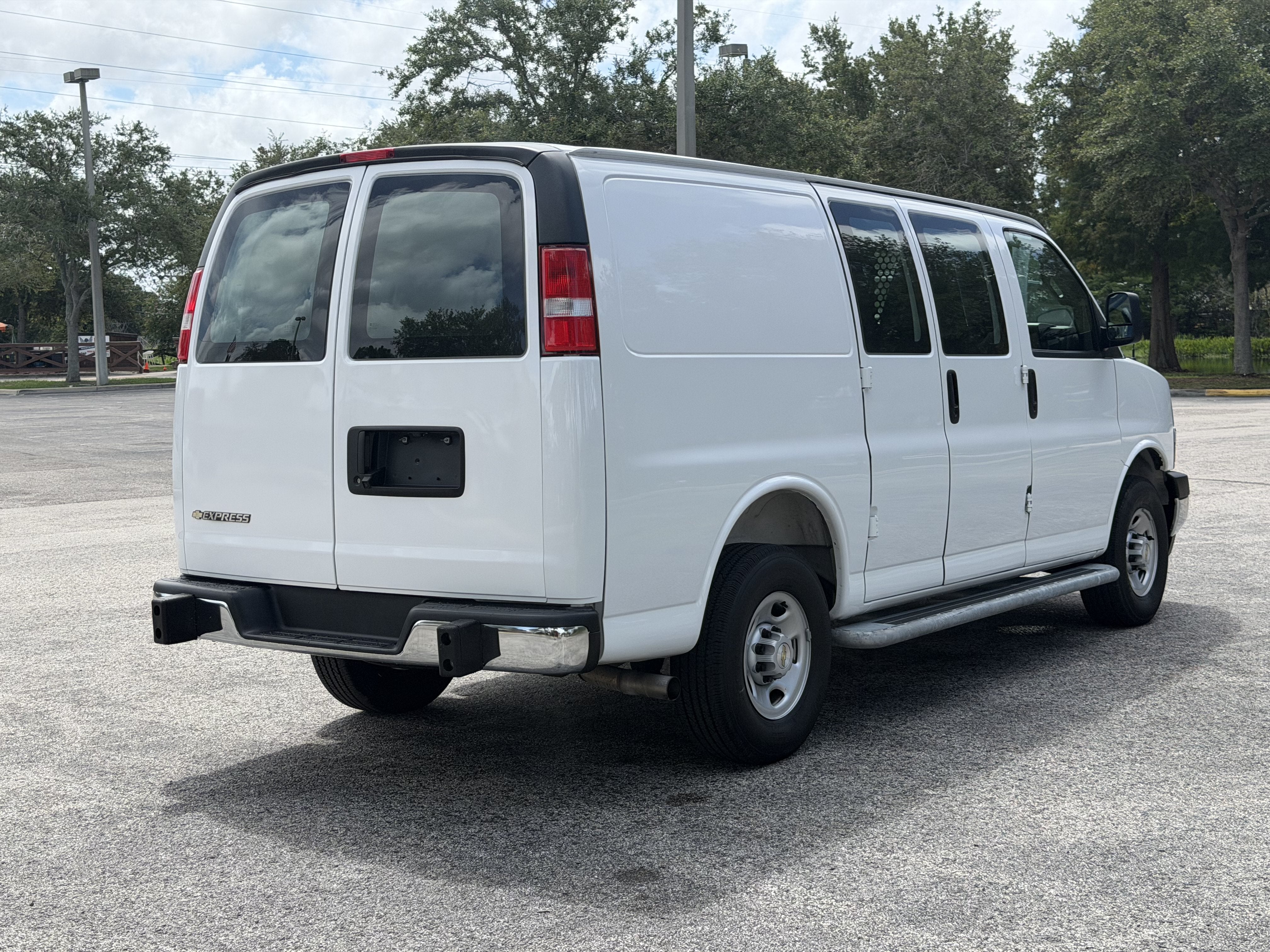 2025 Chevrolet Express Cargo Van RWD 2500 135