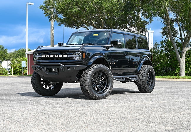 2024 FORD Bronco 4 Inch Ready Lift 37 Inch Tires 20 Inch Wheels Custom Metal Front Bumper Nerf Steps