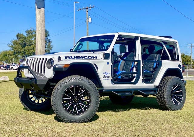image of a Jeep with custom color