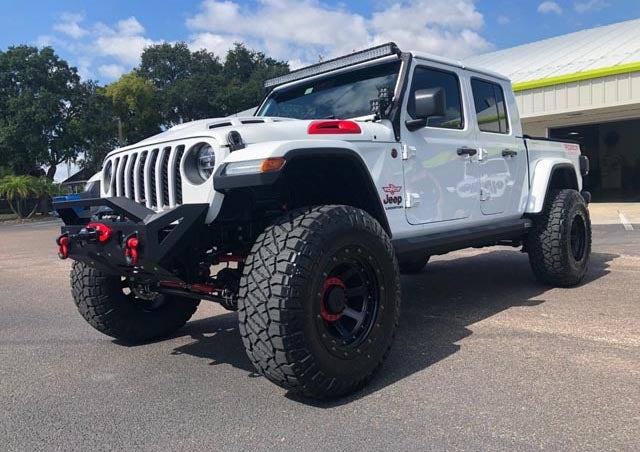 image of a Jeep with custom color