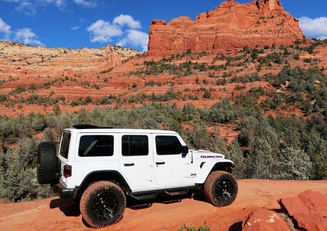 image of a Jeep with custom color