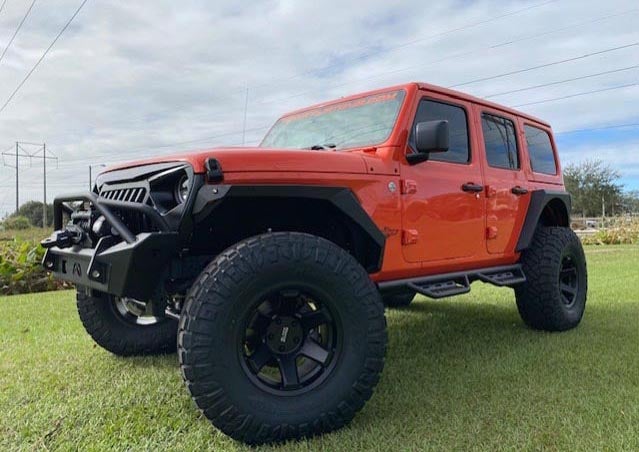 image of a Jeep with custom color
